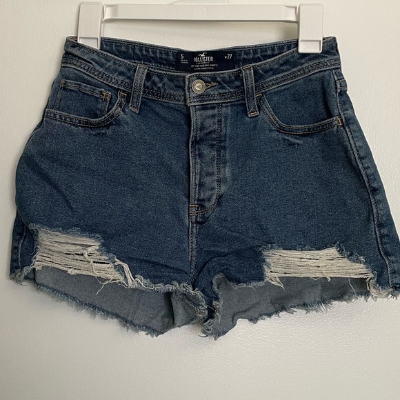 HOLLISTER Curvy High-rise Mom Short - Picture 2 of 4